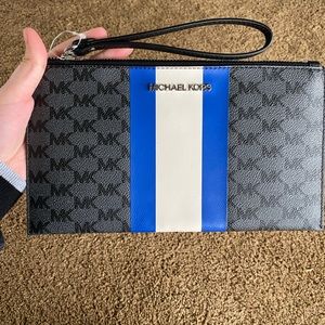 Authentic Michael Kors Wrist Purse